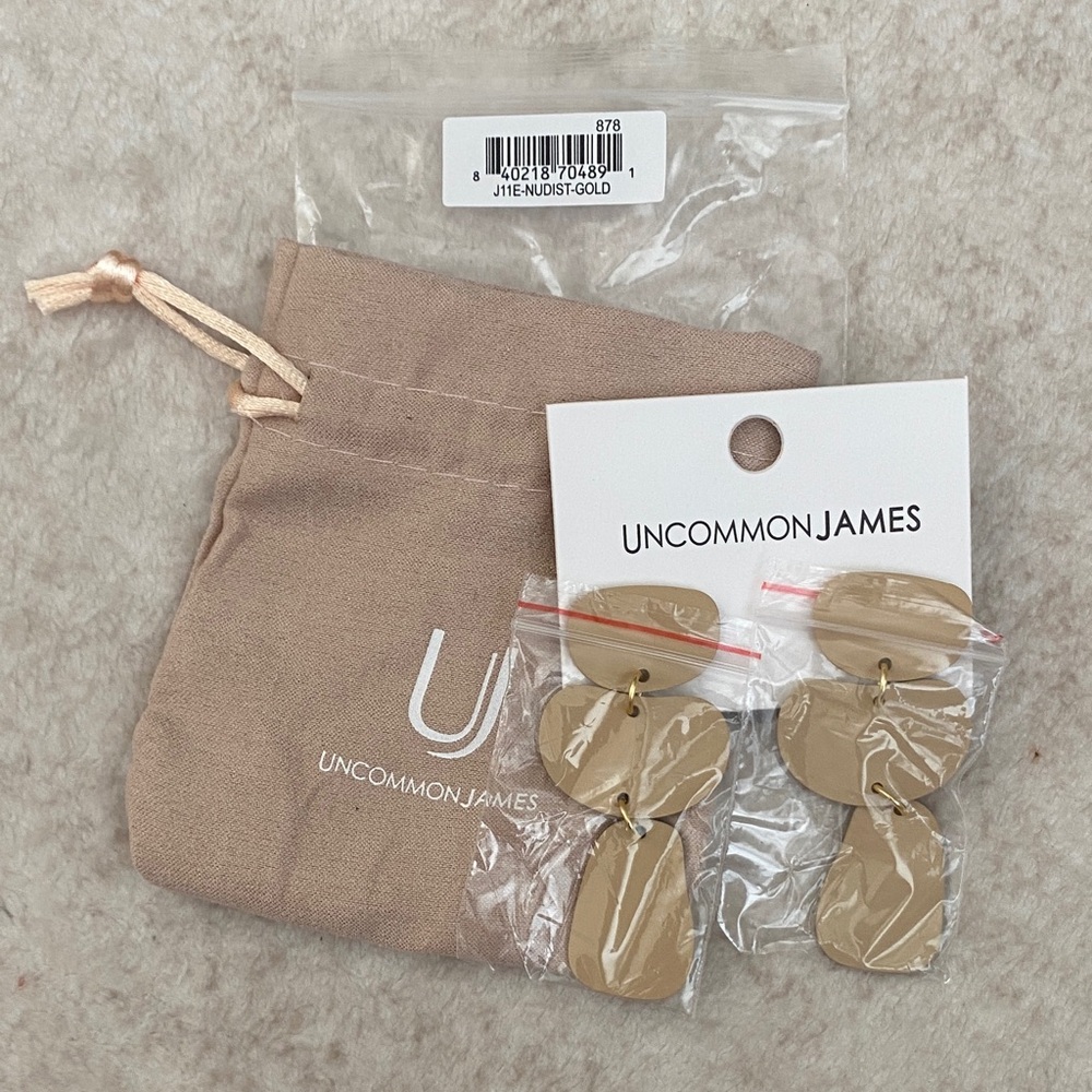 Uncommon James Gold Nudist Earrings - Picture 2 of 7